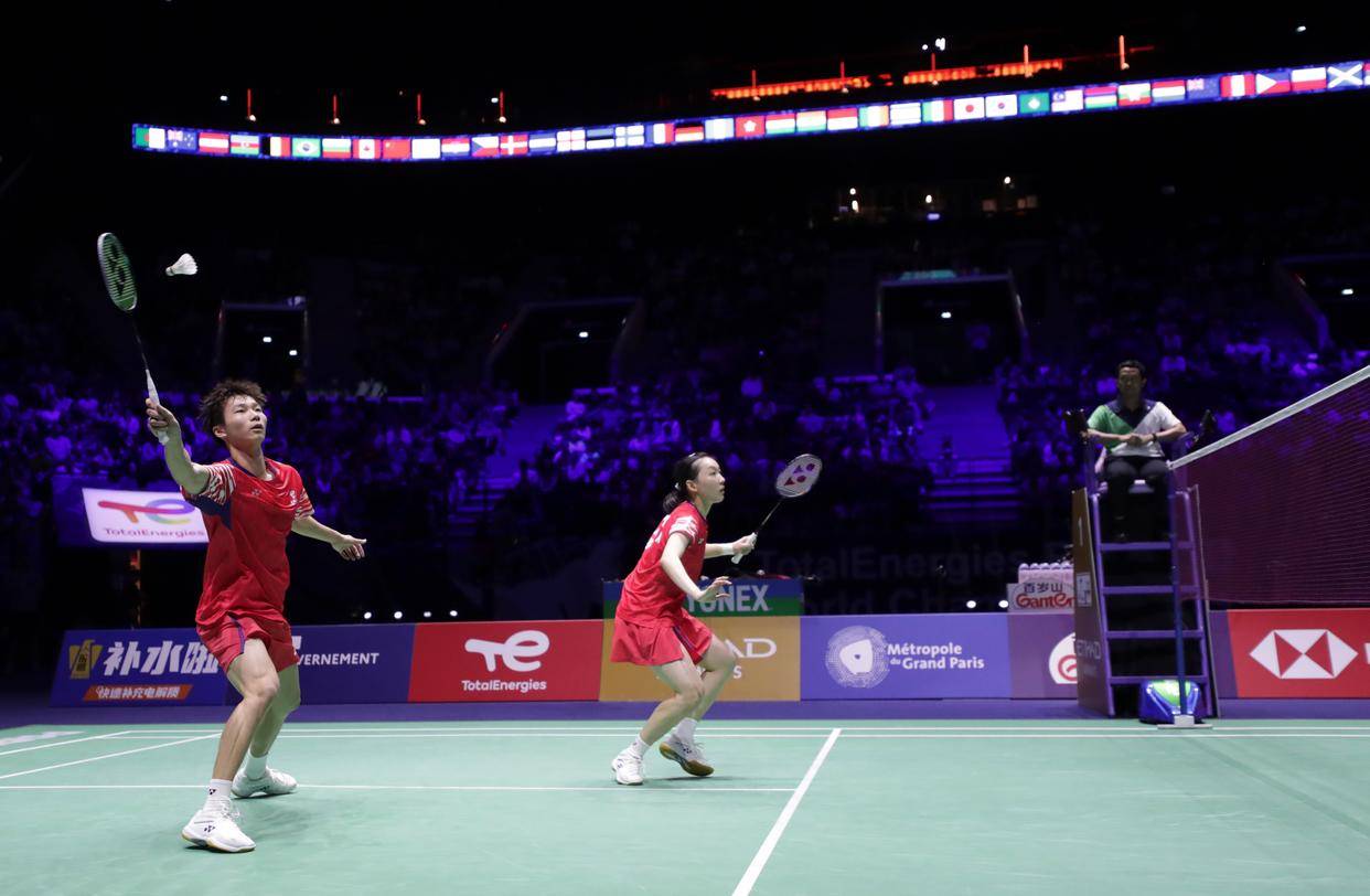 傑倫威表示亞歷山大在賽場內外的態度對他的成長幫助巨大 他是一個理想的榜樣.