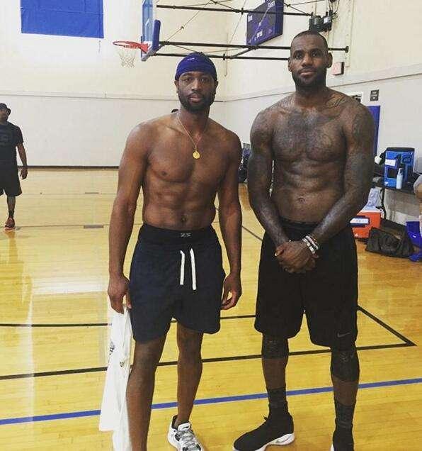 业环境里 业环境里