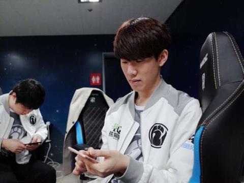 与空中避位 与空中避位